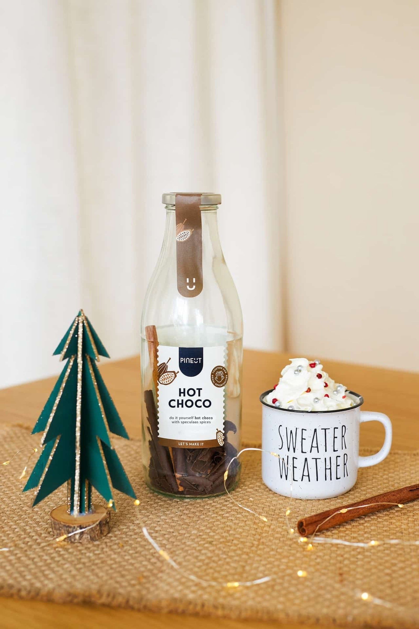 Pineut drink _ carafe _ Hot chocolate (1)