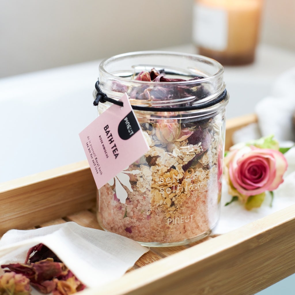 Pineut Bath Tea _ jar _ Rose Hibiscus (2)