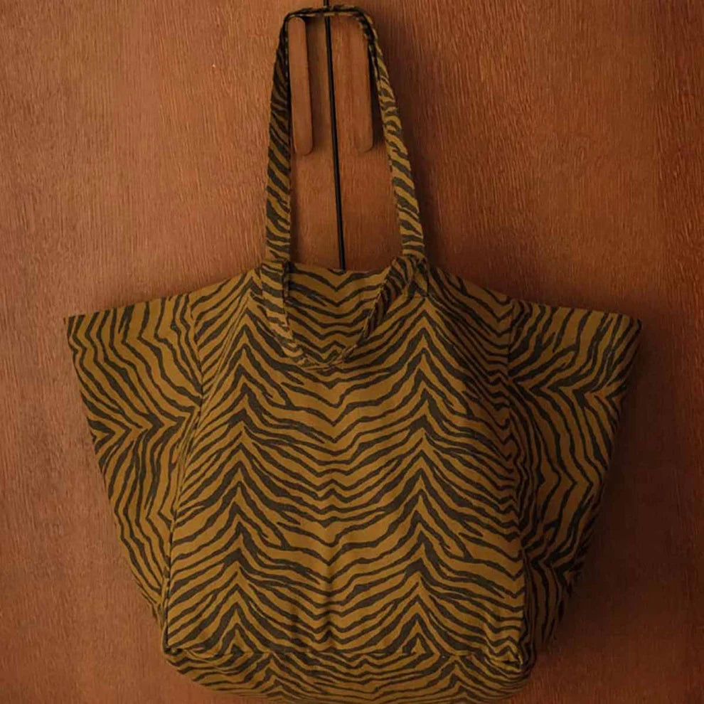 Elisa draagtas zebra olive