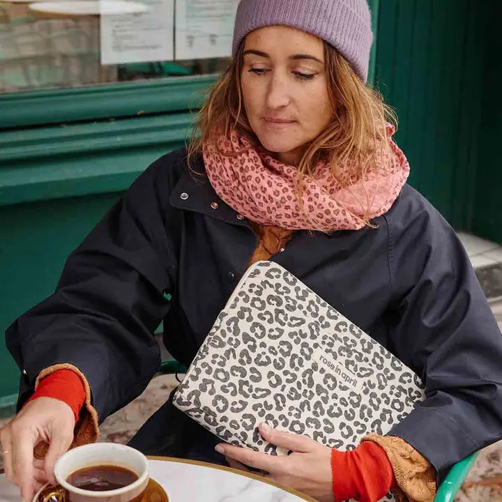 Bianca swaddle mini luipaard geranium